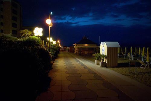 Hotel Arizona Lido di Jesolo Dış mekan fotoğraf